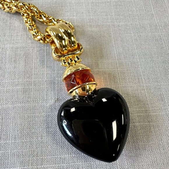 Vintage Joan Rivers 18K Gold Plated Black Heart Pendant Necklace - Picture 12 of 13